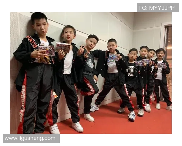 深圳街舞队中路突破的成功与不足分析探讨