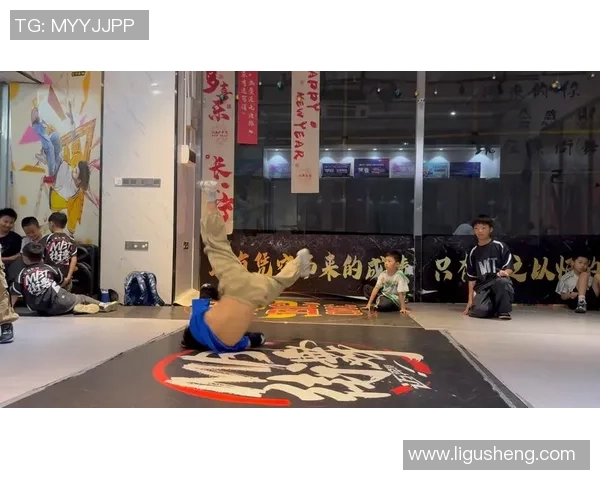 广州街舞队的奋斗历程：一段热血青春的真实记录与感悟